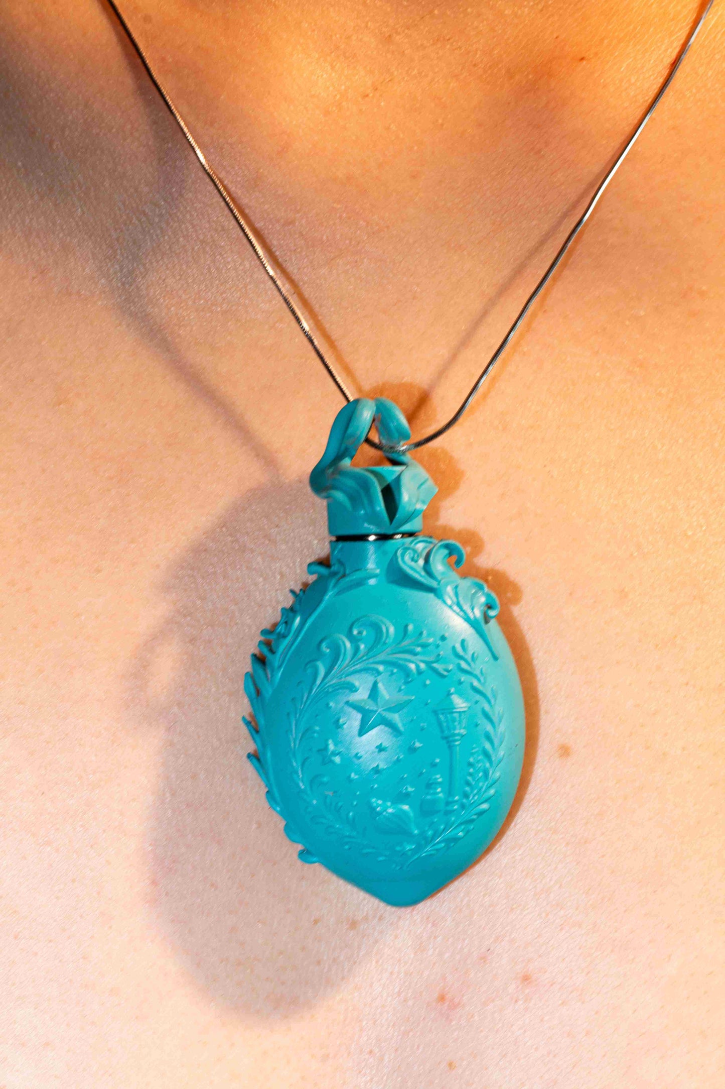 Starry Voyage Micro Landscape Necklace – Hand-Painted Resin Pendant with Wizard Cat & Constellations