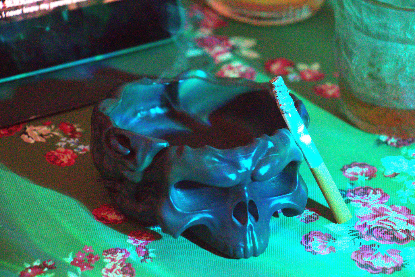 skull ashtray cigar