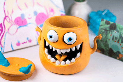 Cartoon candy jar pen holder