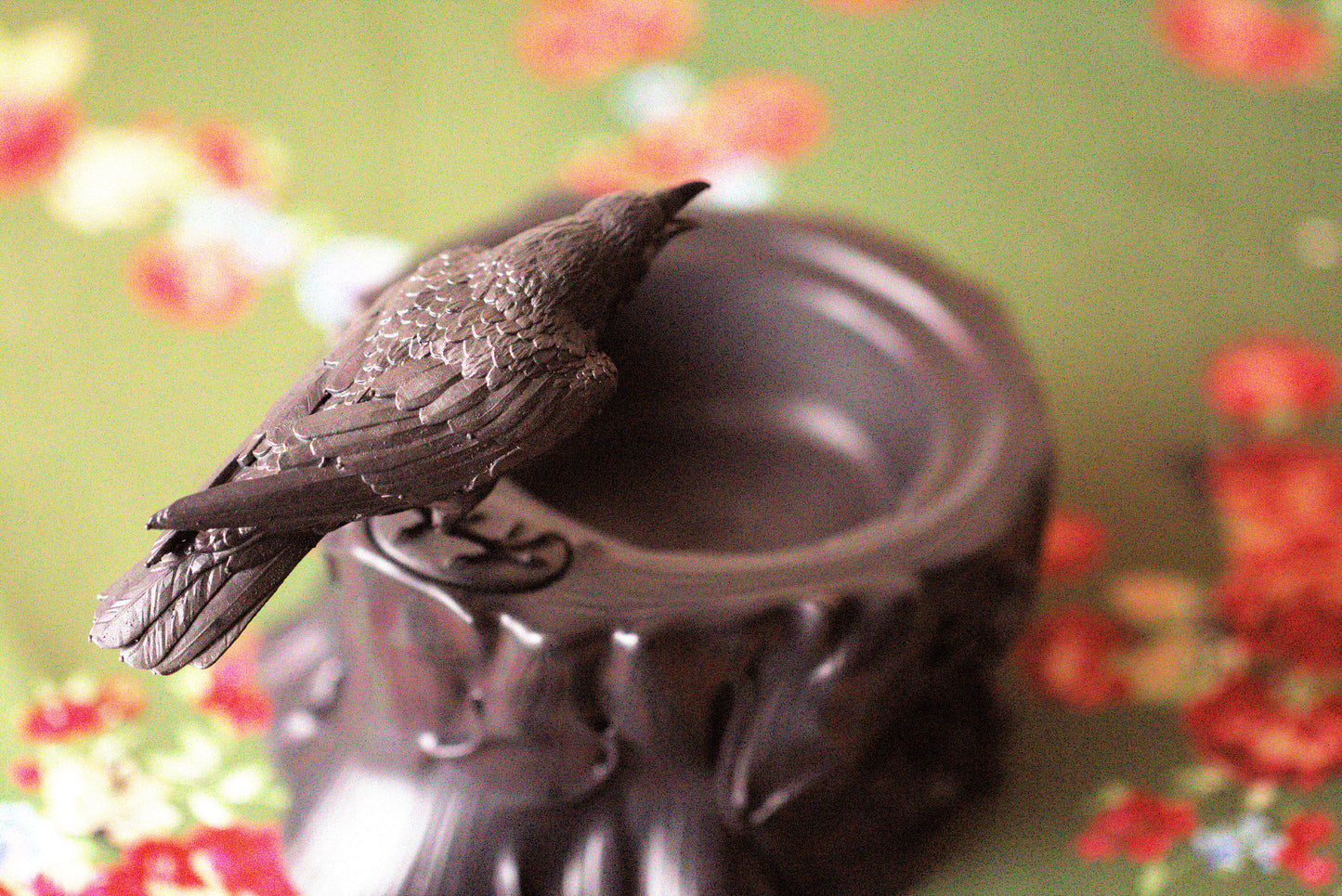 Crow ashtray