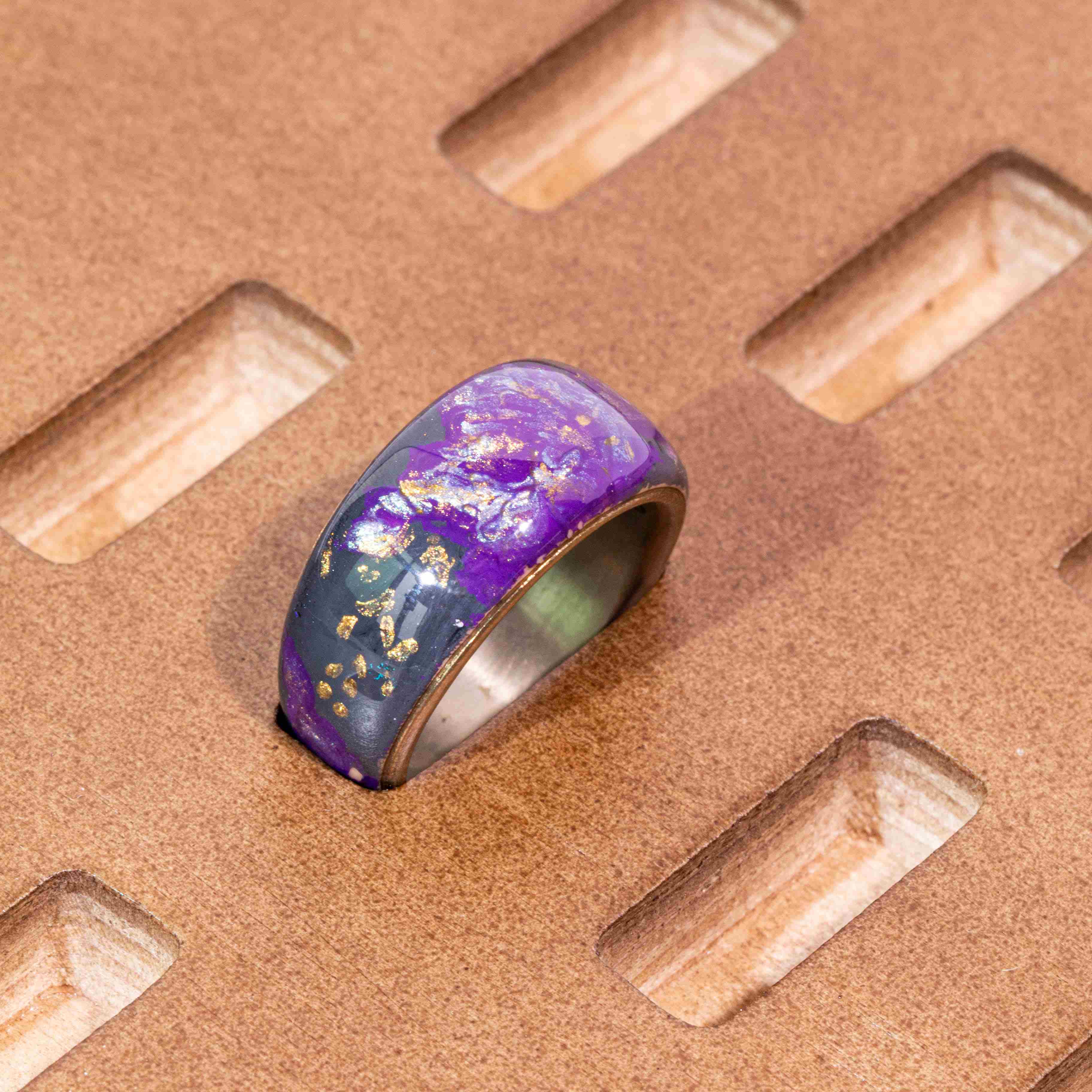 Twilight Bloom · Purple Floral Relief 925 Silver Ring